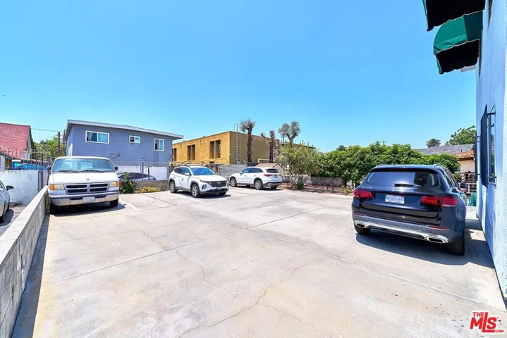 1231 S Harvard Boulevard, Los Angeles, California 90006