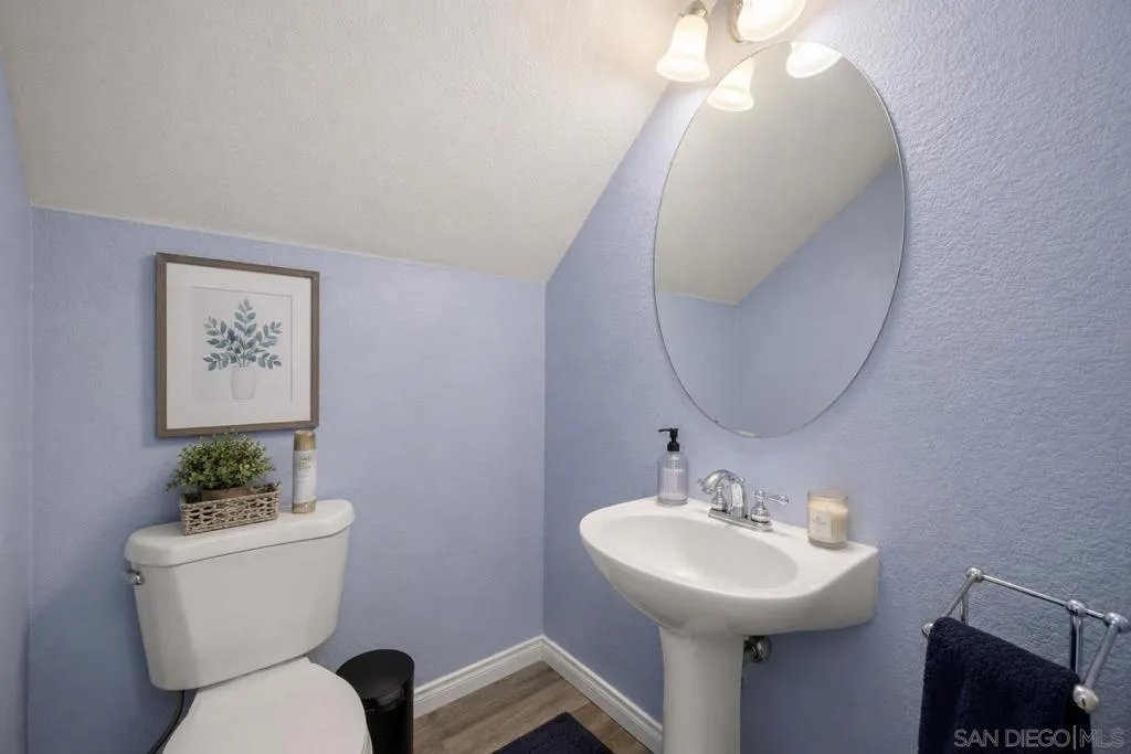 https://zimg.paragon.ice.com/ParagonImages/Property/PA/SDMLS/-530692/74/533/400/e1cb4db22850c807b8f793660cb7a8c5/3/b2717a3e608ddfd15b7f5d56e69aeddb/-530692-6f61417d-2c5a-48cd-8670-b89b9ab76218.JPG