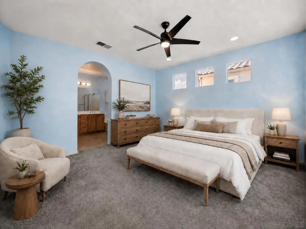 https://zimg.paragon.ice.com/ParagonImages/Property/PA/SDMLS/-530692/63/533/400/228c2c57b7fd4cb86239373245a47dea/3/b2717a3e608ddfd15b7f5d56e69aeddb/-530692-67073851-92e0-4f93-b024-49308d9eb89a.JPG