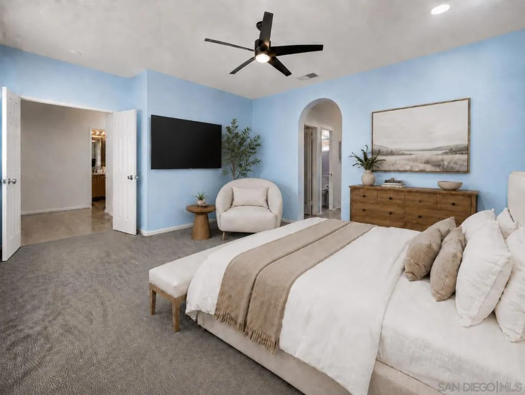 https://zimg.paragon.ice.com/ParagonImages/Property/PA/SDMLS/-530692/62/533/400/690c65a098ddeabc22420f0a4143610a/3/b2717a3e608ddfd15b7f5d56e69aeddb/-530692-ad4bffdc-df4e-4b52-b36d-88dbf2ee91d2.JPG