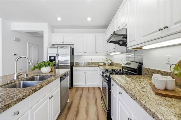 22 Cannery, Buena Park, California 90620