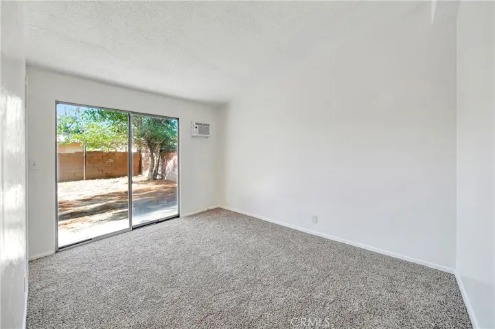 1033 W Holguin, Lancaster, California 93534