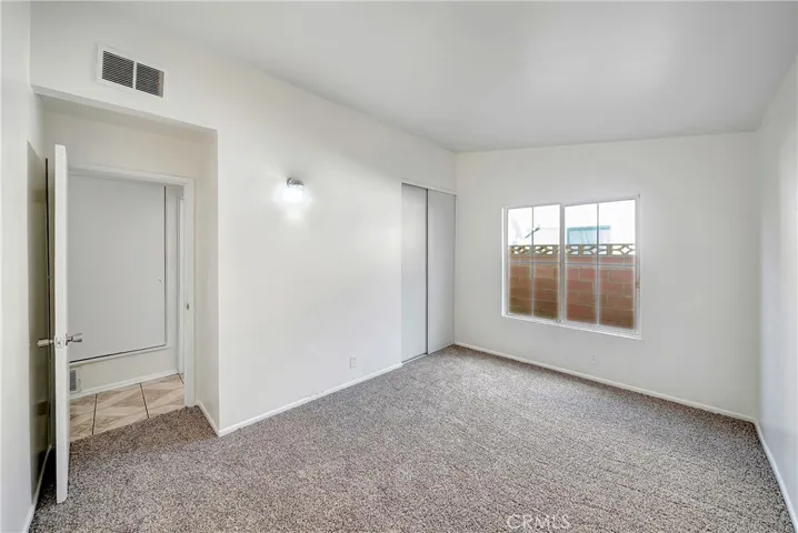 1033 W Holguin, Lancaster, California 93534
