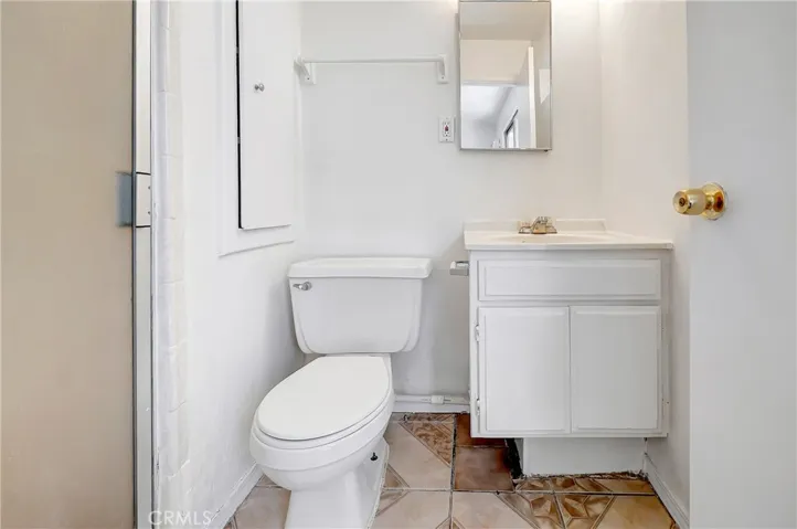 1033 W Holguin, Lancaster, California 93534