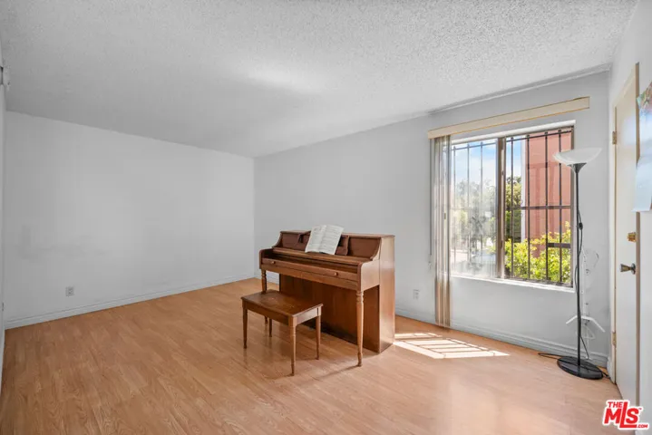 525 La Fayette Park Place 115, Los Angeles, California 90057