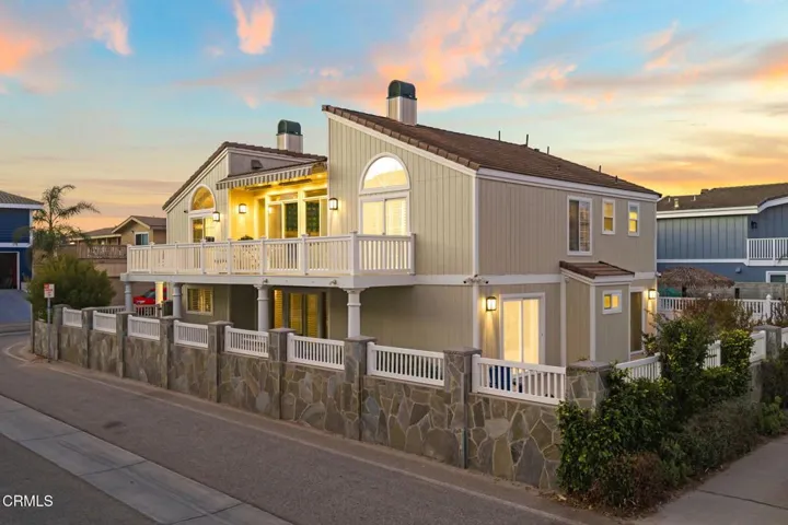 4-web-or-mls-1410Marine-60
