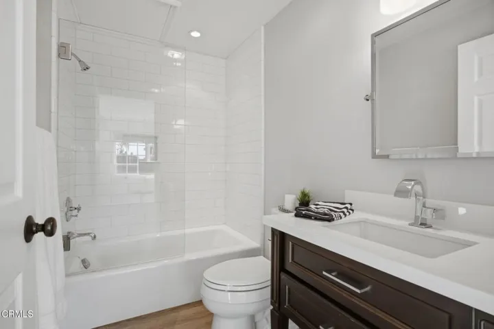 78-web-or-mls-1410Marine-35