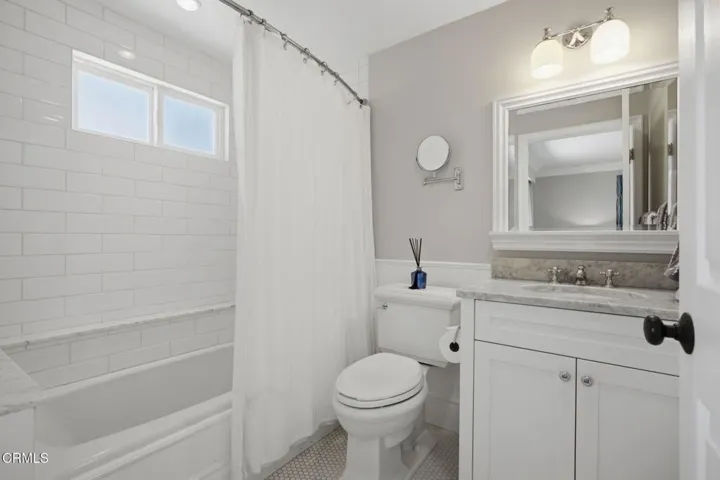 33-web-or-mls-1410Marine-4