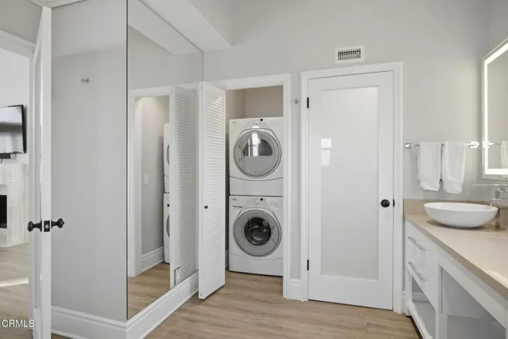 75-web-or-mls-1410Marine-40