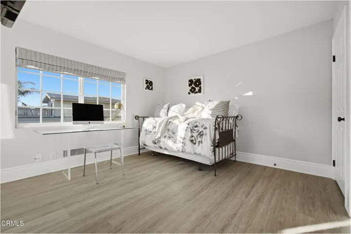 76-web-or-mls-1410Marine-79
