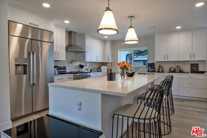 20326 Alerion Place, Los Angeles, California 91364