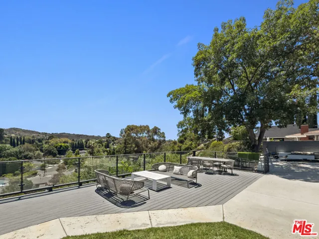20326 Alerion Place, Los Angeles, California 91364