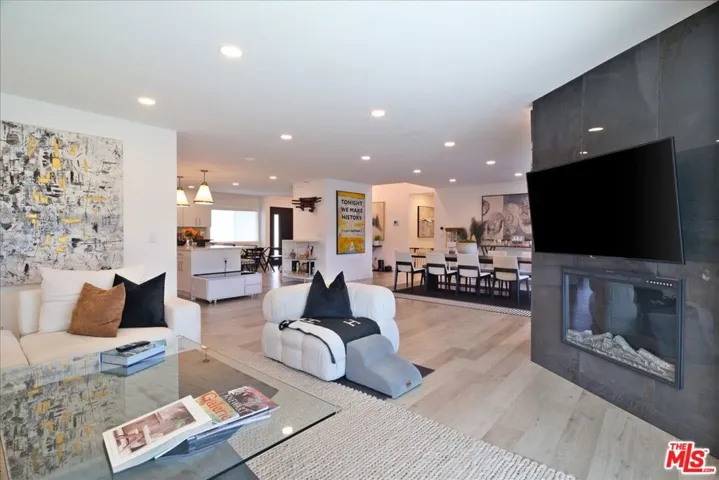 20326 Alerion Place, Los Angeles, California 91364