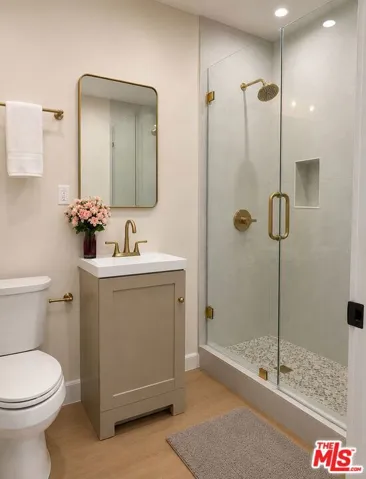 2810 Francis Avenue 2810, Los Angeles, California 90005