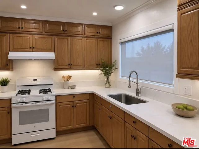2810 Francis Avenue 2810, Los Angeles, California 90005