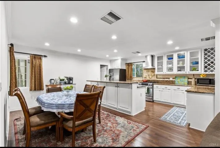 22719 Criswell, West Hills, California 91307