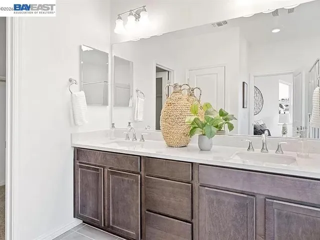 2789 Penrose Ln, Lathrop, California 95330-7400