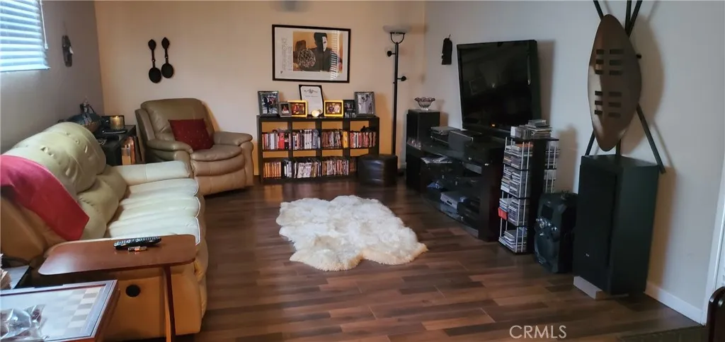 9406 S 10th, Inglewood, California 90305 — photo 5