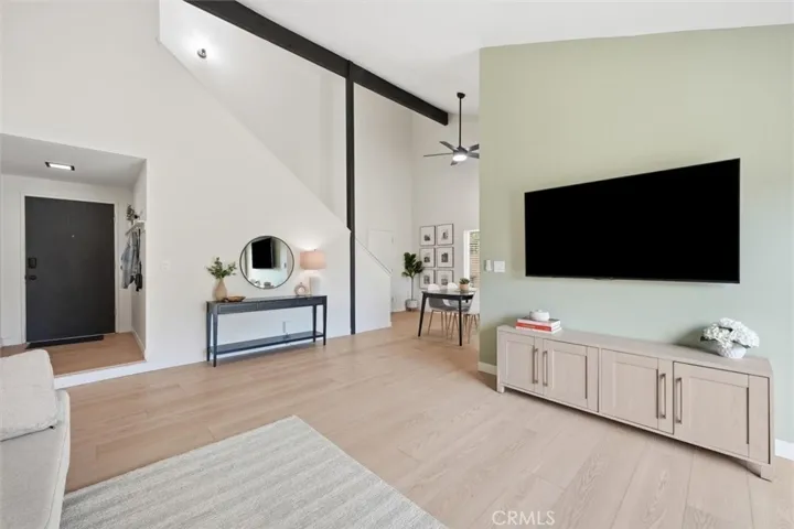 Living to dining and kitchen