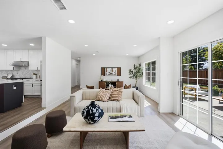 1052 Summerfield Drive, San Jose, California 95121