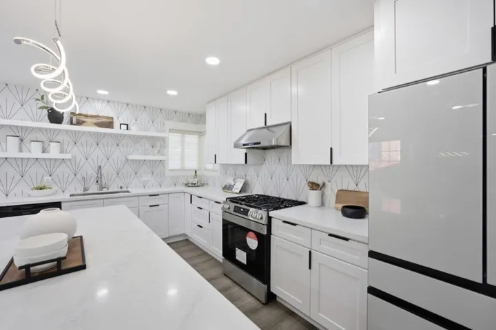 1052 Summerfield Drive, San Jose, California 95121