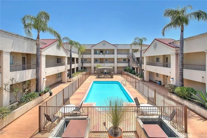 430 N Holliston 210, Pasadena, California 91106