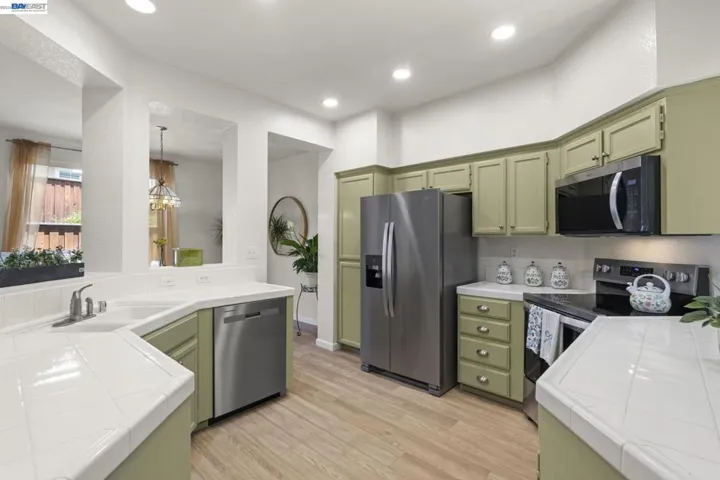 10706 Ian Ln, Dublin, California 94568