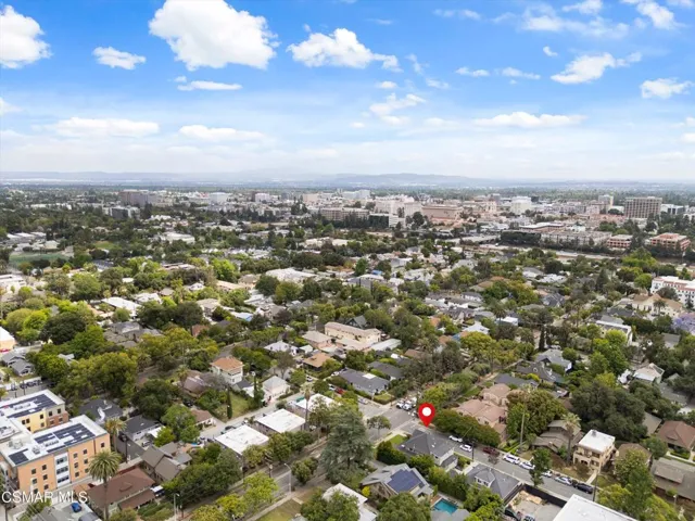 71-637-n-raymond-ave_071