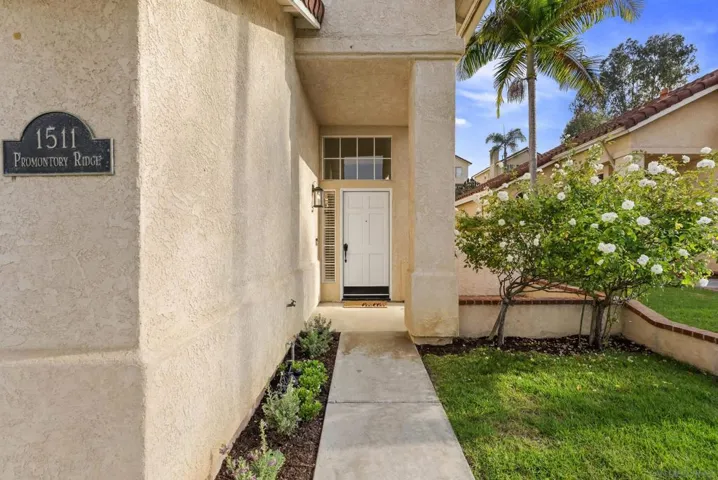 1511 Promontory Ridge Way, Vista, California 92081