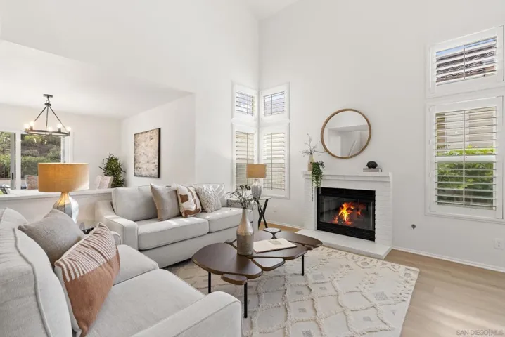 1511 Promontory Ridge Way, Vista, California 92081
