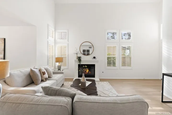 1511 Promontory Ridge Way, Vista, California 92081