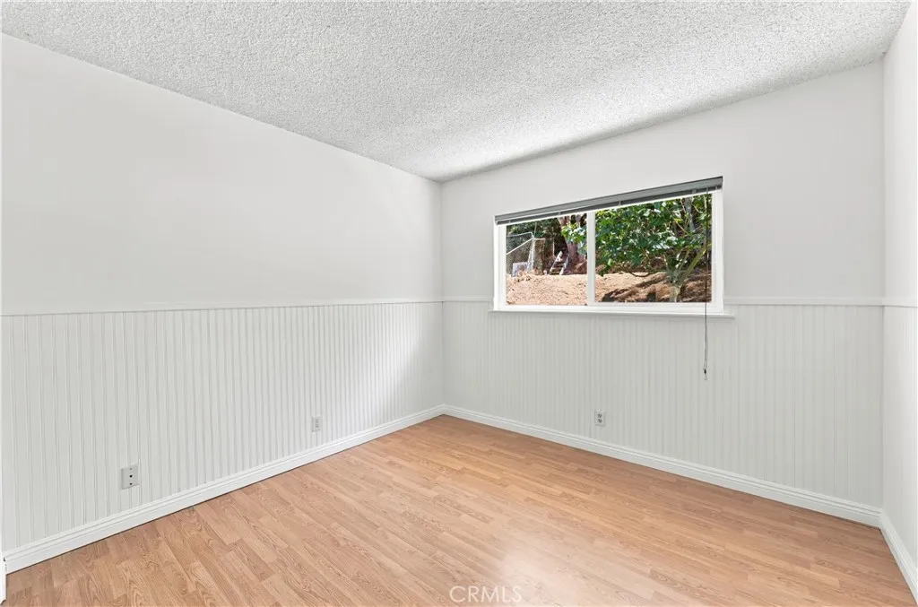 2nd bedroom next to the primary bedroom