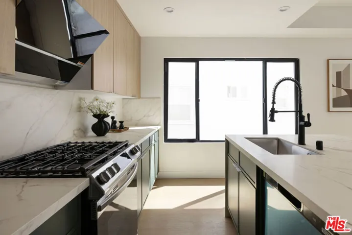 1294 S Citrus Avenue, Los Angeles, California 90019