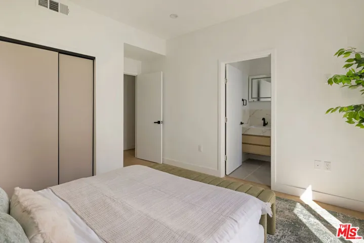 1294 S Citrus Avenue, Los Angeles, California 90019