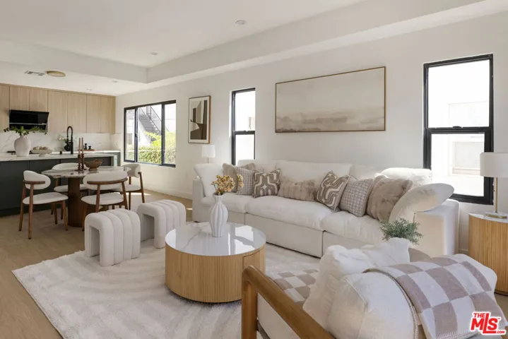 1294 S Citrus Avenue, Los Angeles, California 90019