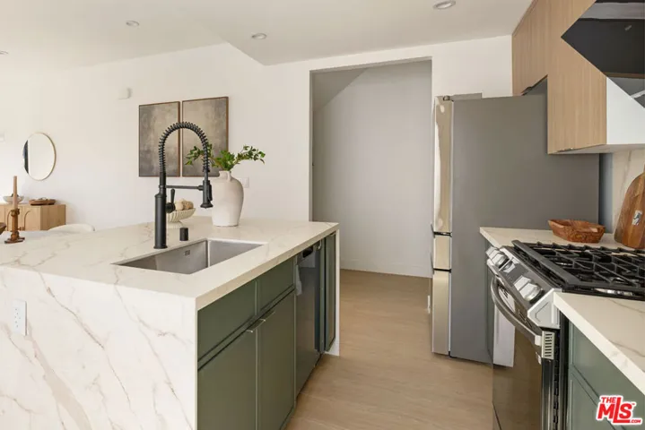 1294 S Citrus Avenue, Los Angeles, California 90019