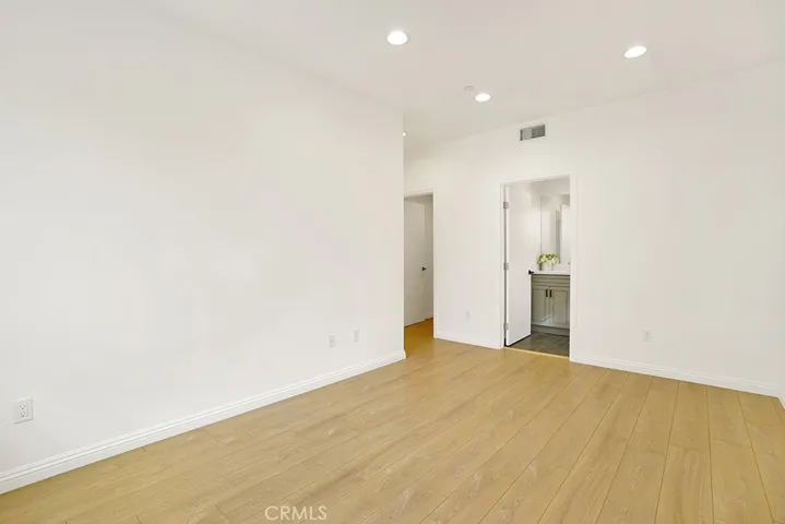 5729 Willow Crest Avenue 5729, North Hollywood, California 91601