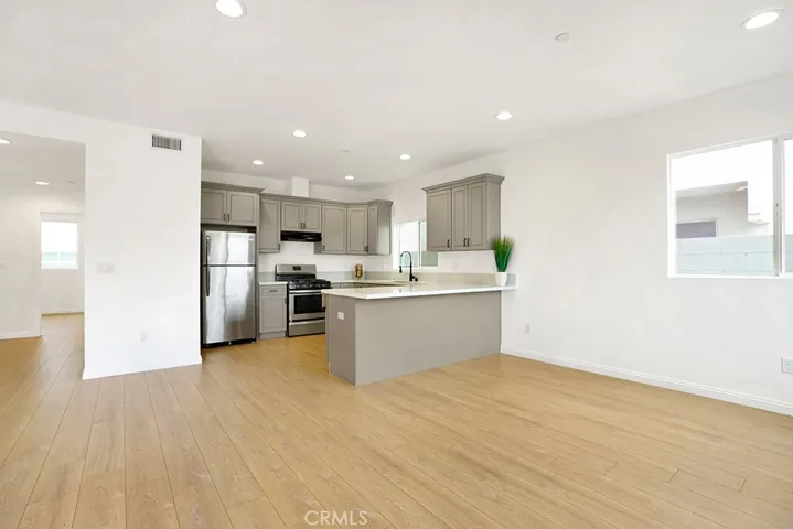 5729 Willow Crest Avenue 5729, North Hollywood, California 91601