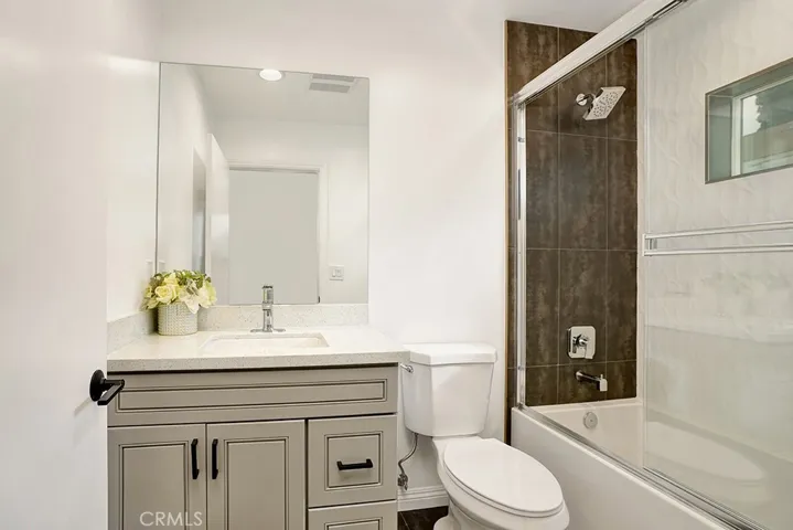 5729 Willow Crest Avenue 5729, North Hollywood, California 91601