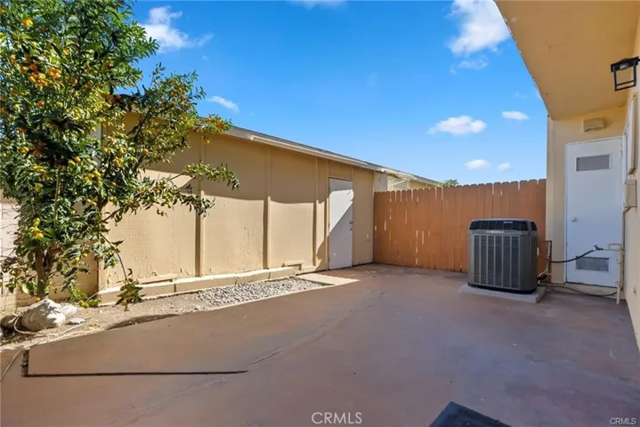 15879 Bogart Ct, Fountain Valley, California 92708
