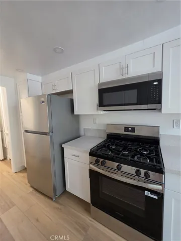 Refrigerator and Stove/ Oven