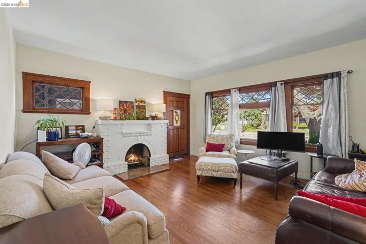 1446 Fernside Blvd, Alameda, California 94501