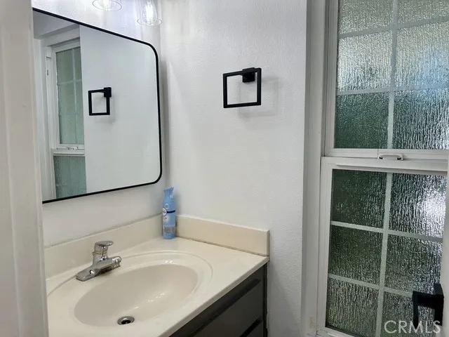 1/2 bath