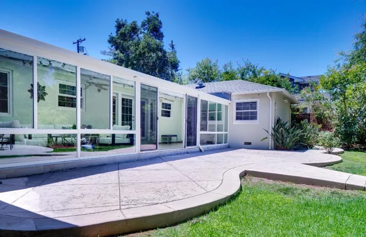495 Arboleda Drive, Los Altos, California 94024