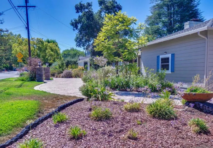 495 Arboleda Drive, Los Altos, California 94024