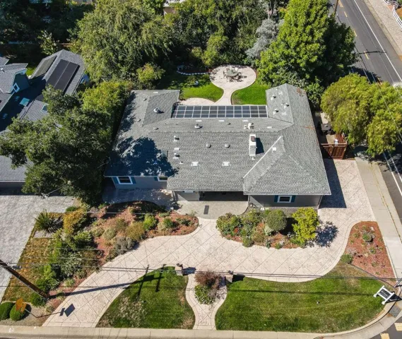 495 Arboleda Drive, Los Altos, California 94024