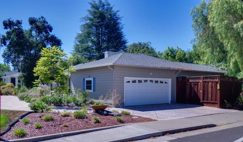 495 Arboleda Drive, Los Altos, California 94024