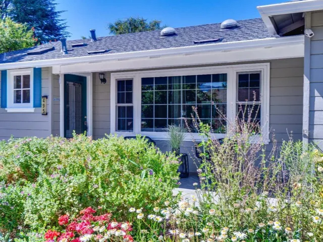 495 Arboleda Drive, Los Altos, California 94024