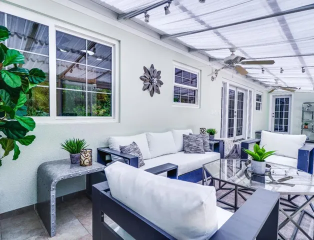 495 Arboleda Drive, Los Altos, California 94024