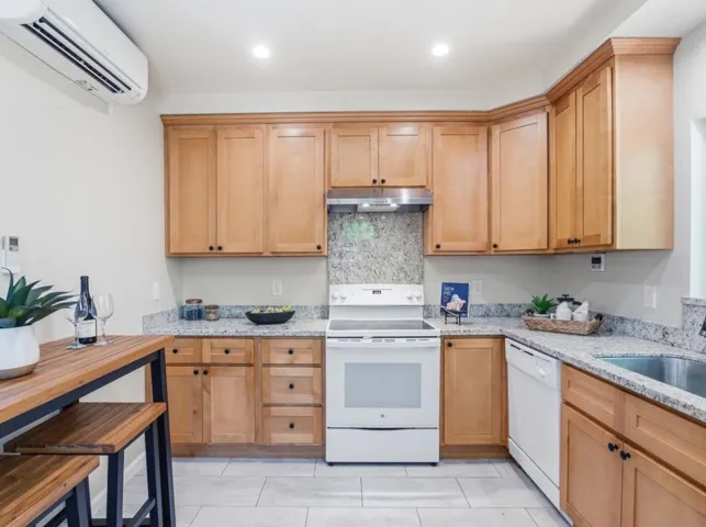 495 Arboleda Drive, Los Altos, California 94024